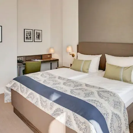 Am Leuchtturm Rostock