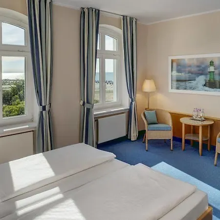 Hotel Am Leuchtturm 4*