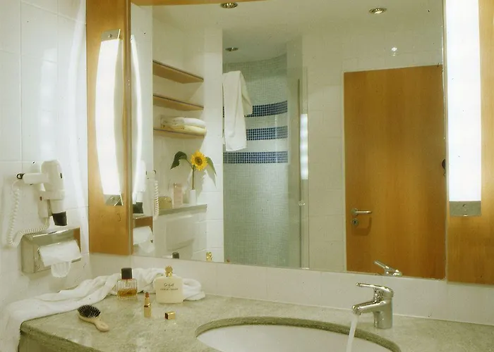 Hotel Am Leuchtturm 4*