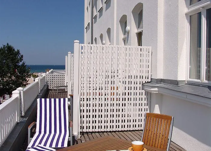 Hotel Am Leuchtturm 4*