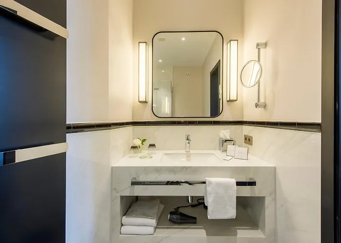 亚美尼亚灯塔酒店 4* 罗斯托克